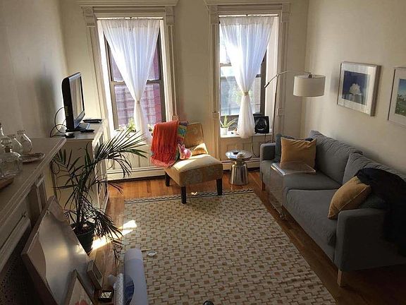 2nd image of 339 Jefferson Ave #3F