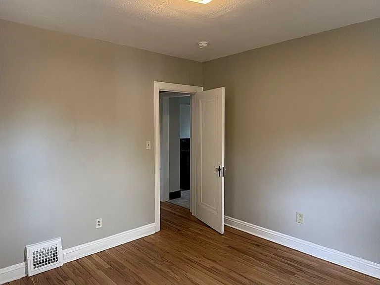 2507 Brookview Blvd — Photo 10