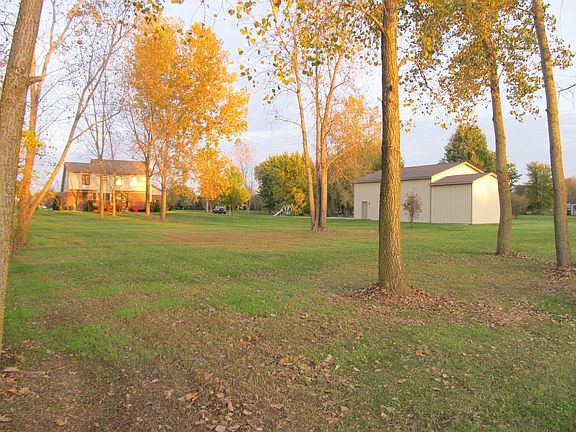 4th image of 23164 Huron River Dr