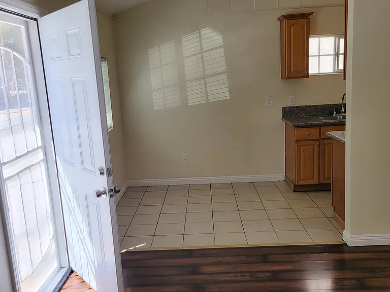 7858 Seville Ave — Photo 5