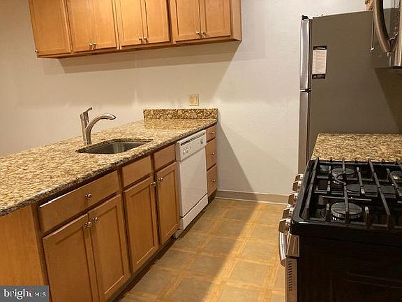 5th image of 1100 Vine St APT 601