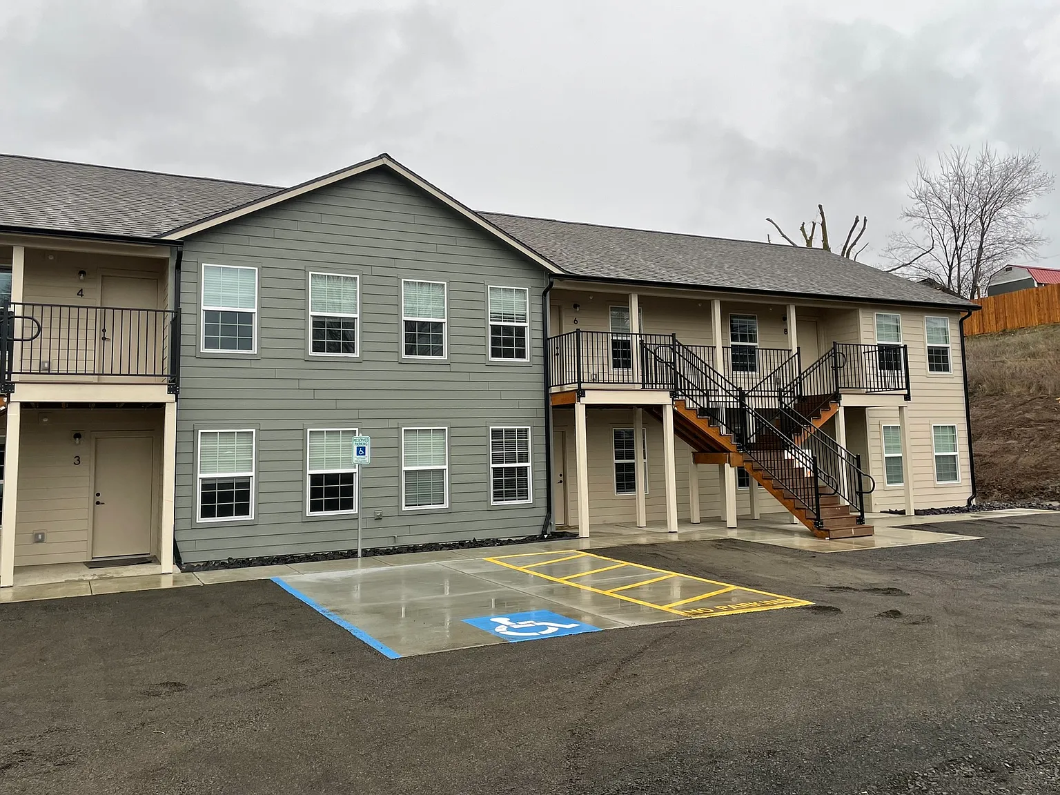 2 bed, 900 sqft, $1,500 — Photo 1