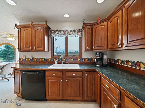 4th image of 88 Kirsha Ln