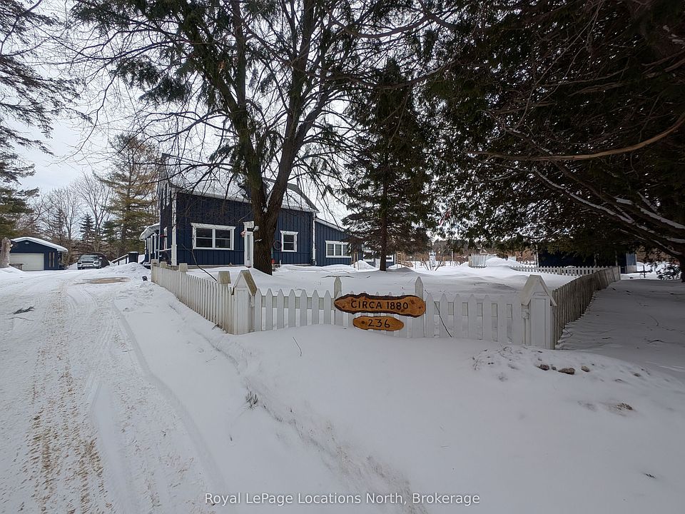1st image of 236 Phillips St