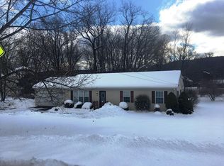 90 Highland Ave, Russell, MA 01071