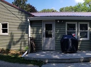 221 Lawrence Ave, Evansdale, IA