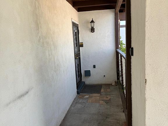 2nd image of 9 Calle Sol Se Mete NW