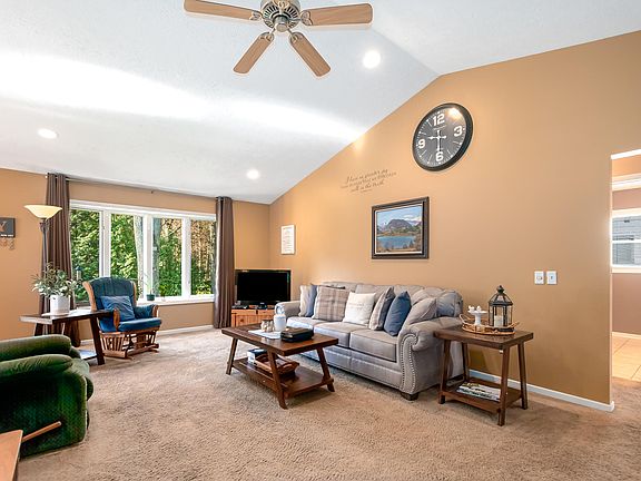3rd image of 4056 Quail Run Dr