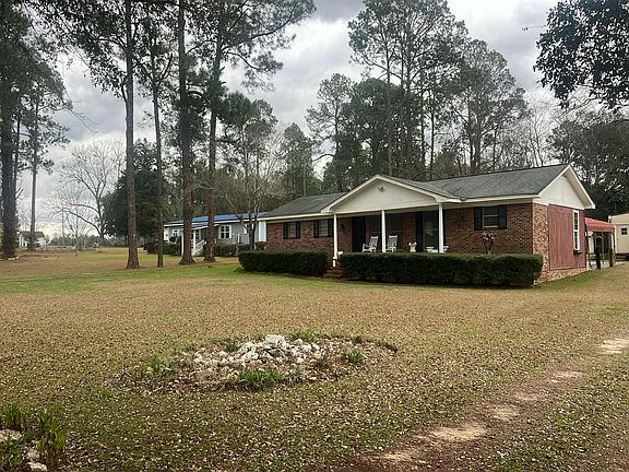 2nd image of 432 Branch Rd