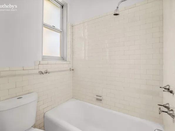 1065 Lexington Avenue image 6 of 11