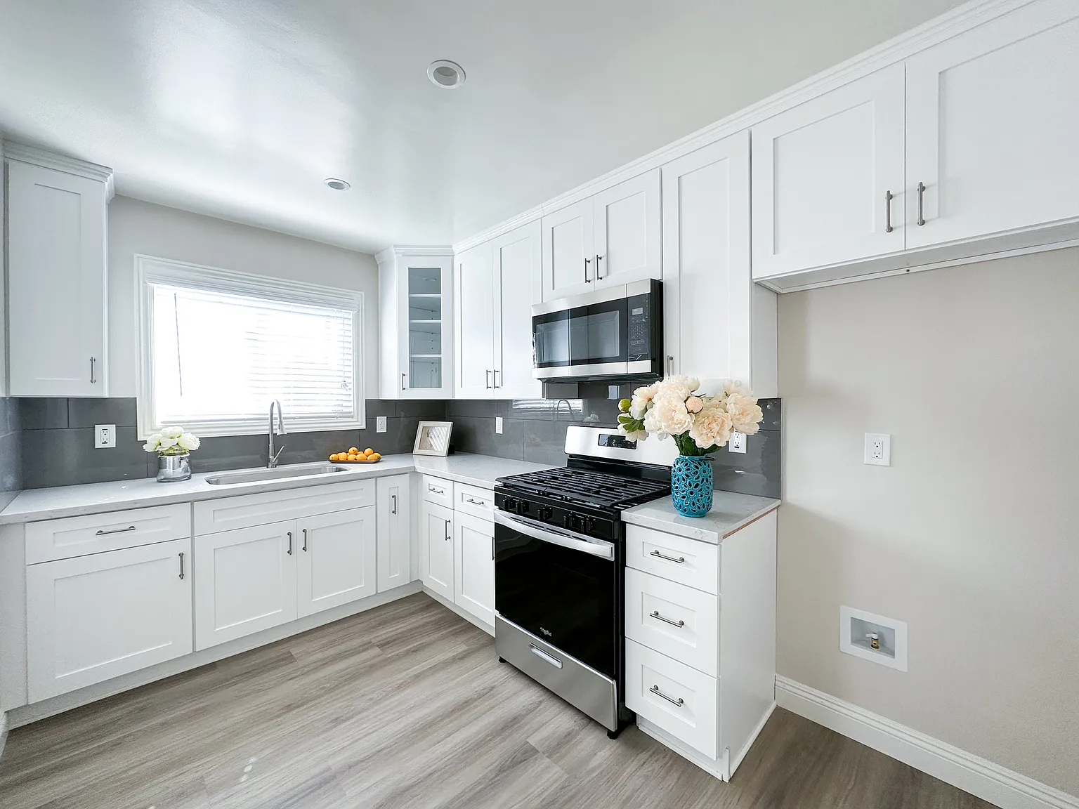 1425 S Marguerita Ave — Photo 4