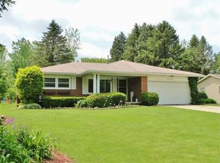 5048 Old Franklin Rd, Grand Blanc, MI 48439