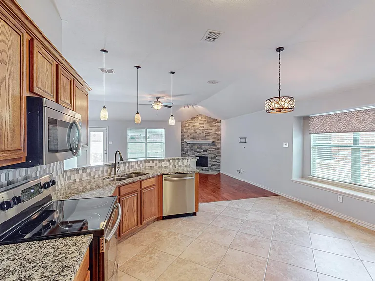 11501 Lauren Way — Photo 25