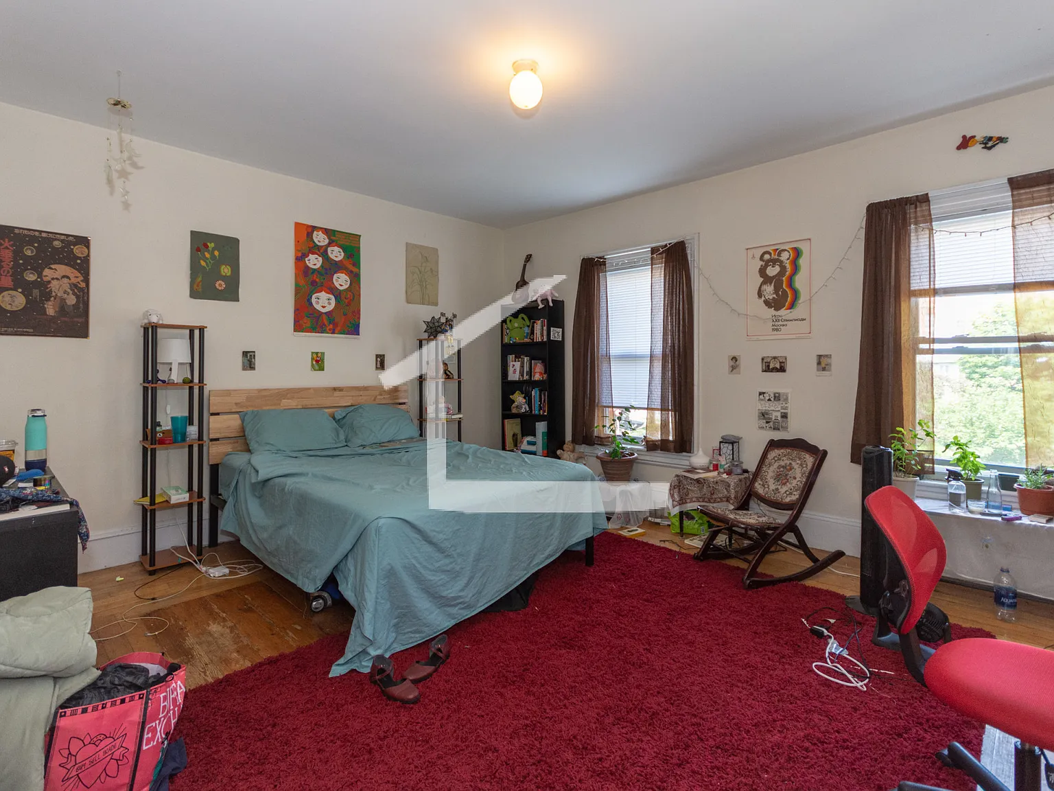 6 bed, 2.0 bath, 2200 sqft, $5,500 — Photo 3
