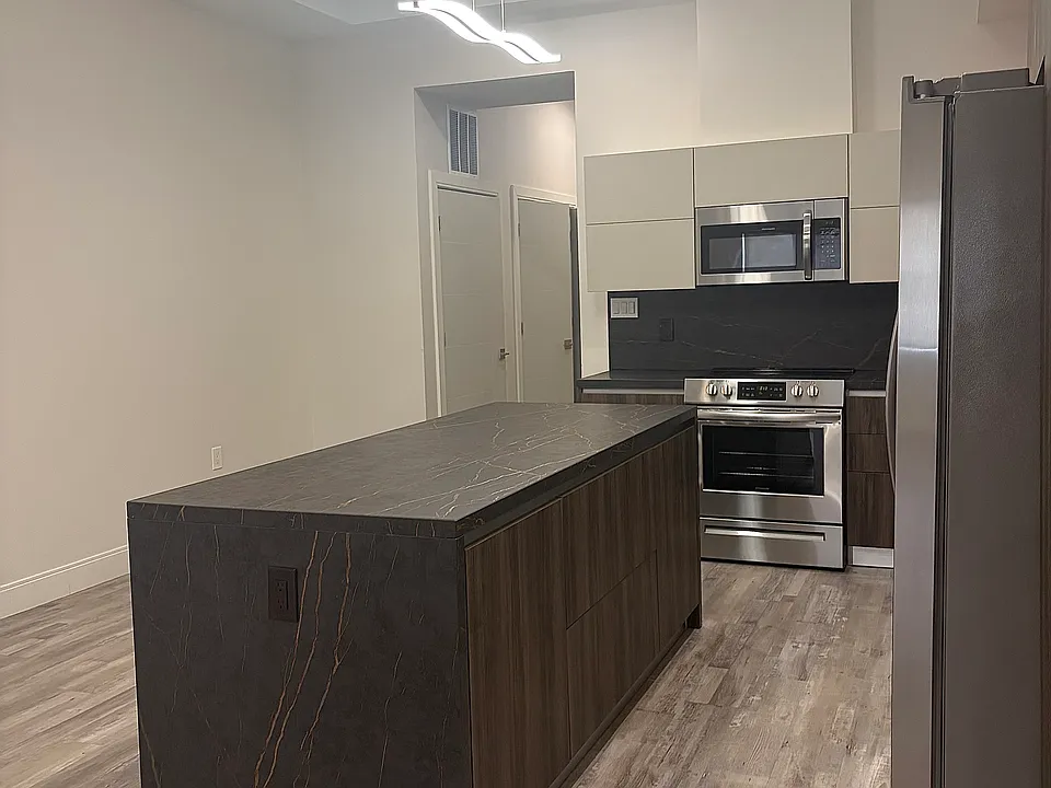 316 Shrewsbury St #4S