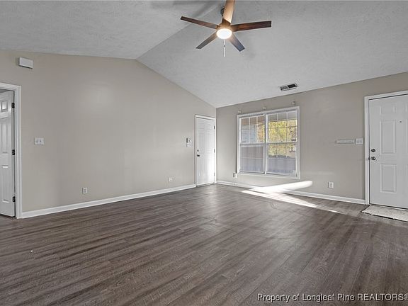 5th image of 461 Northwoods Dr