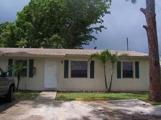 2nd image of 4382 Lakewood Rd
