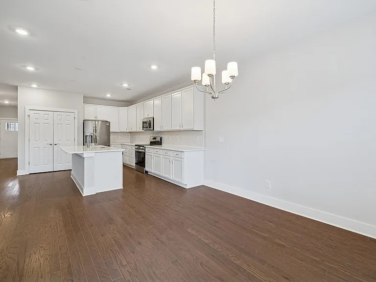 428 Triple Crown Cir — Photo 15