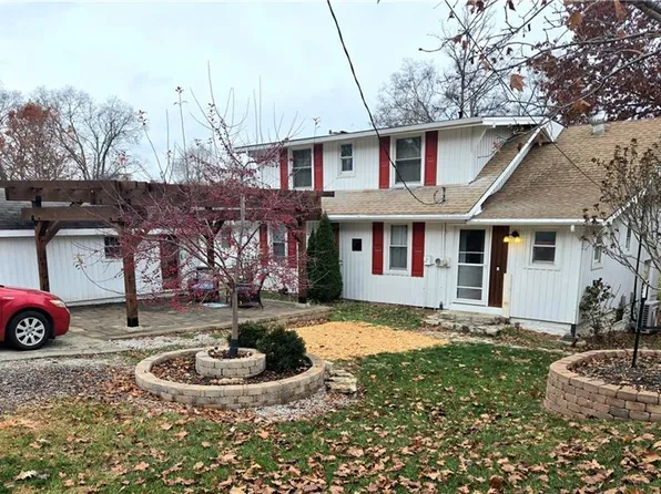 22 Clipper Dr, Lake Tapawingo, MO 64015