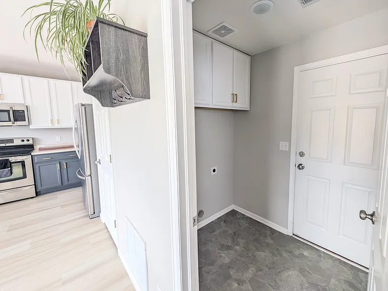 10439 Tracewood Ct — Photo 8