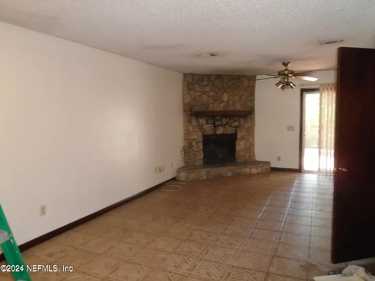 4346 Windergate Ct — Photo 2