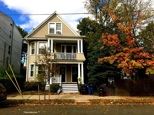 30 Nicoll St #1 Photo 1