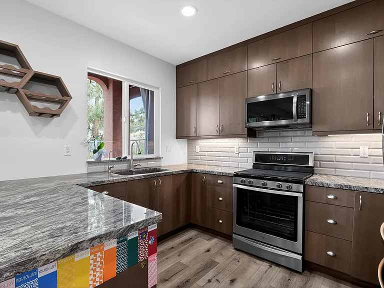 1357 Sky Ridge Ct — Photo 4