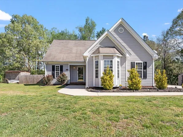 310 Cedarhurst Ln, Franklinton, NC 27525