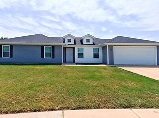202 Fieldstone Cir, Gravette, AR 72736