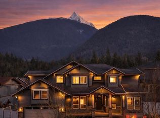 1031 Jay Cres, Squamish, BC V8B0P2