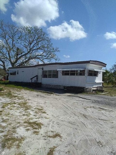 1st image of 7300 Terrace Dr #6