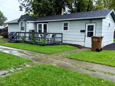 214 9th St NE, East Grand Forks, MN, 56721