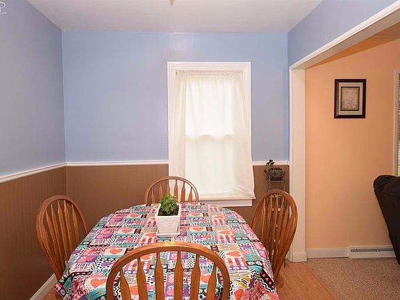 4th image of 6215 Crabtree Ln