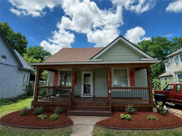 704 S Fuller Ave, Independence, MO 64052