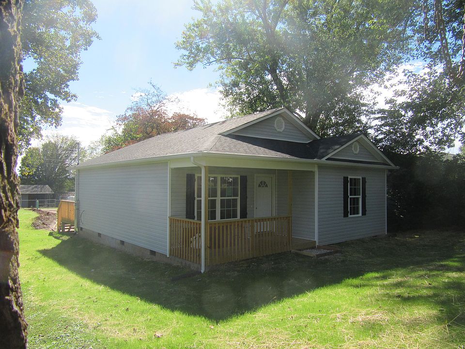 1st image of 2714 Carson Ave