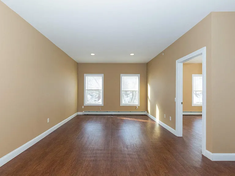 Baxter Knolls Apartment — Photo 8