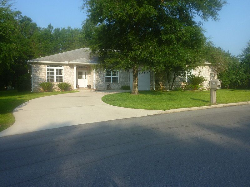 Curb Appeal
						:
						Large flat lot with beautiful trees and landscaping.