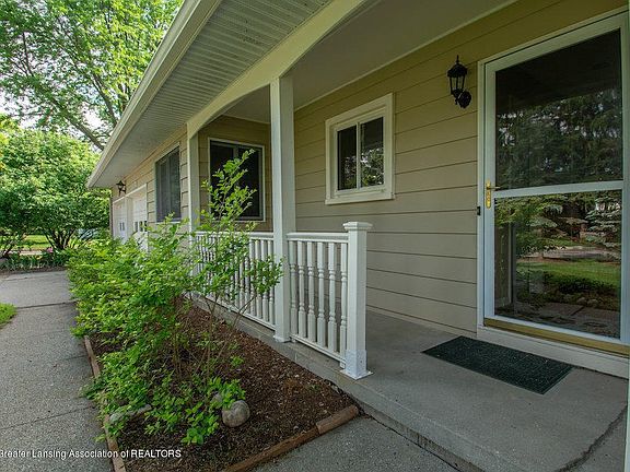 Exterior-Front Porch
