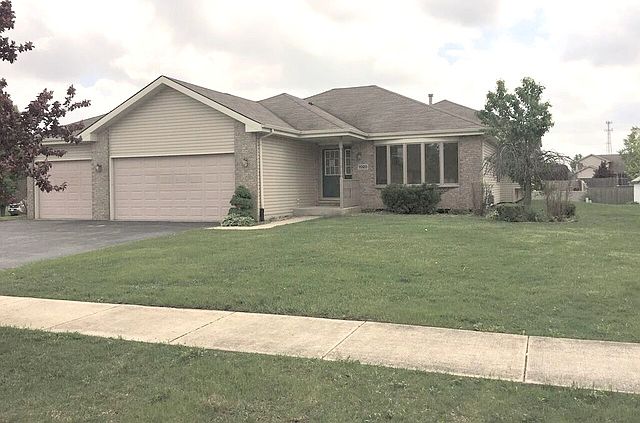 1st image of 1020 W Louise Ln