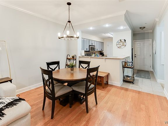 4th image of 3218 Veterans Memorial Pkwy APT 1304