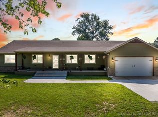 10800 S 520th Rd, Miami, OK 74354