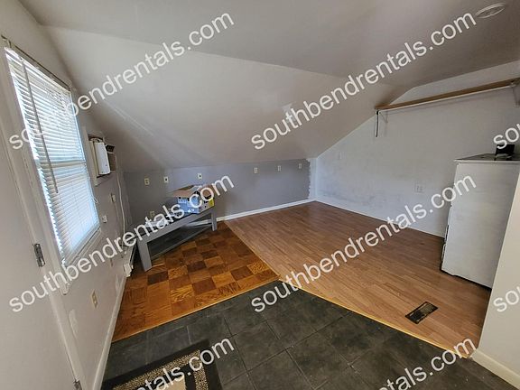 4th image of 116 W Indiana Ave #C