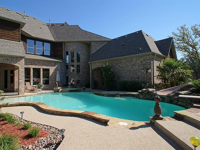 1st image of 1212 Pine Hurst Dr