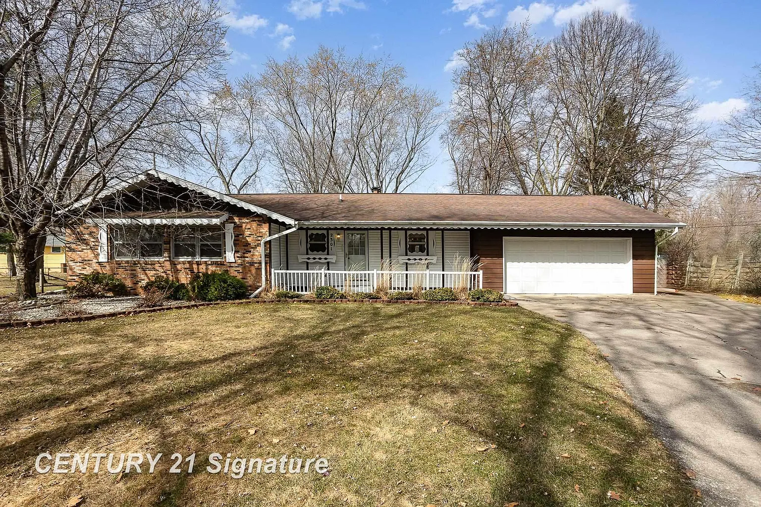 2301 Carol Ct photo 1