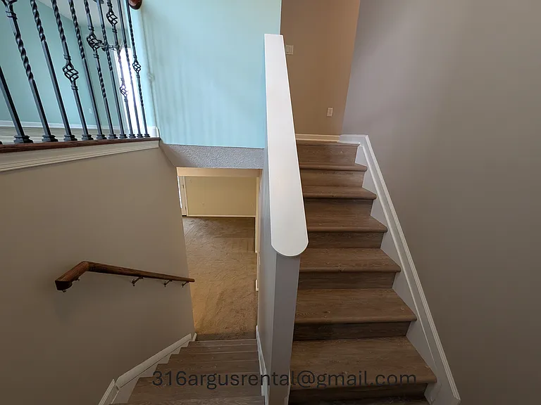 316 Argus Ln — Photo 3