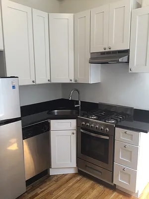 Rented by Skyline Realty LLC II | media 4