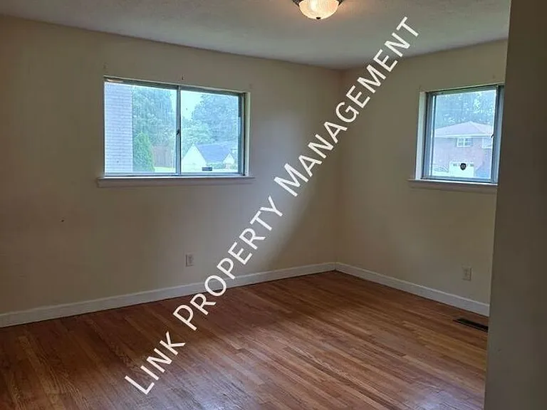 5407 Winniespan Rd — Photo 10