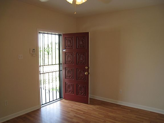 2nd image of 2109 Louisa St