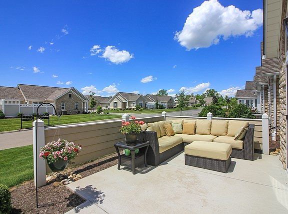 3rd image of 1563 Bridgewater Way S