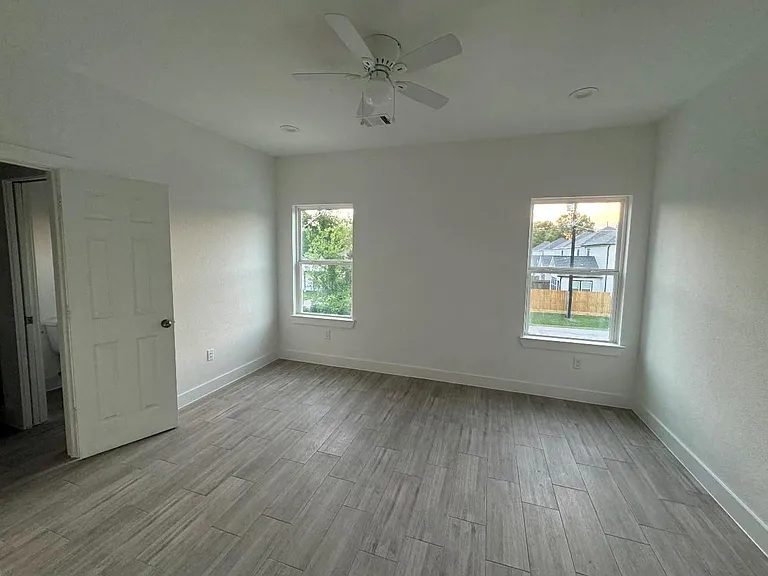 7608 Easter St — Photo 18